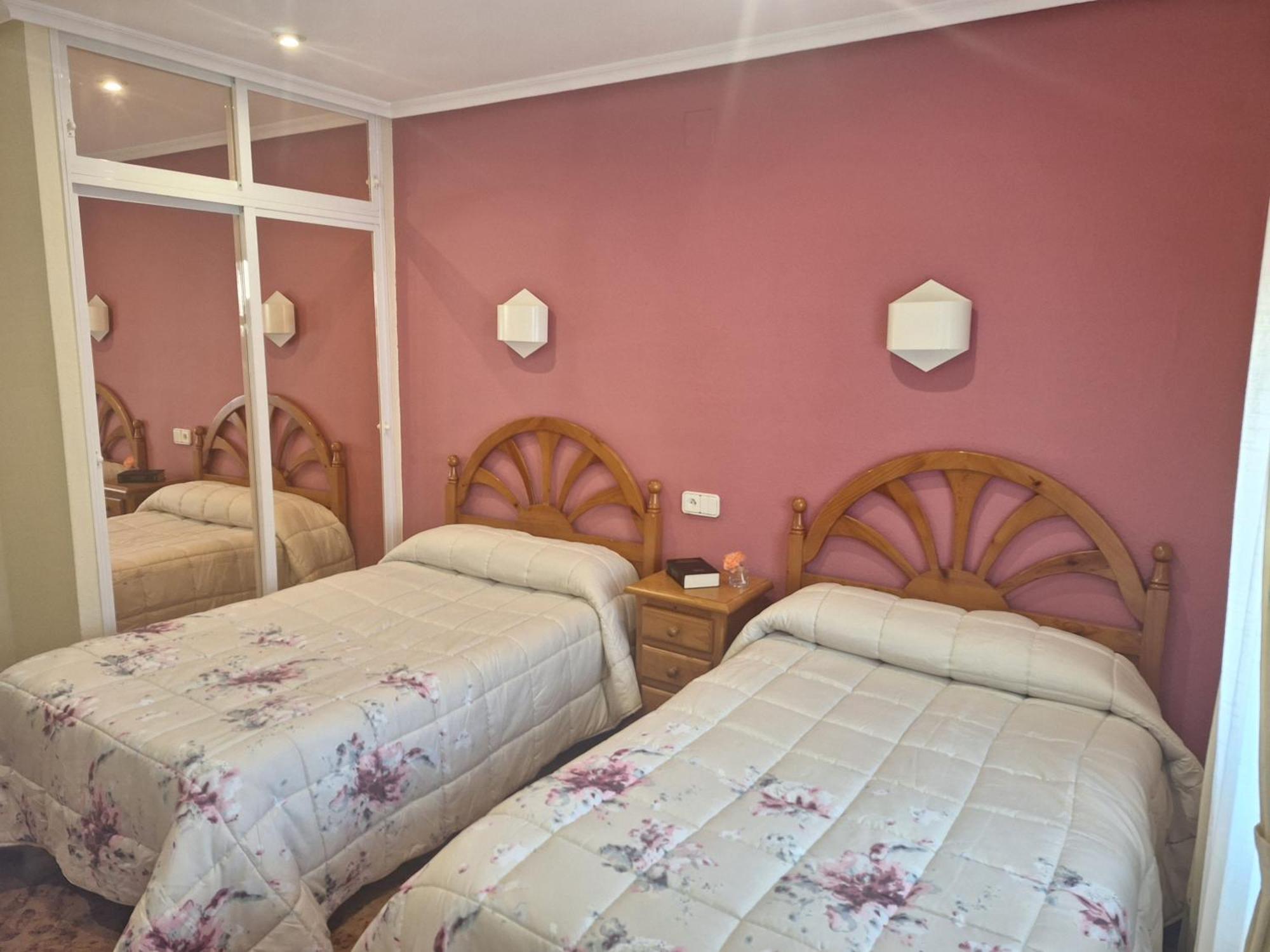 Hostal Pachin Mieres  Exterior photo